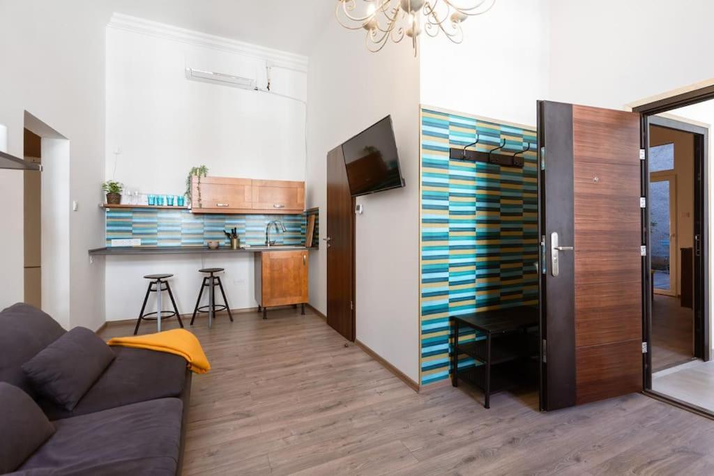 Free Parking Chain Bridge Home 4Ppl, 2Bdrm, Wifi, Smart Tv, Ac — Fotók 3